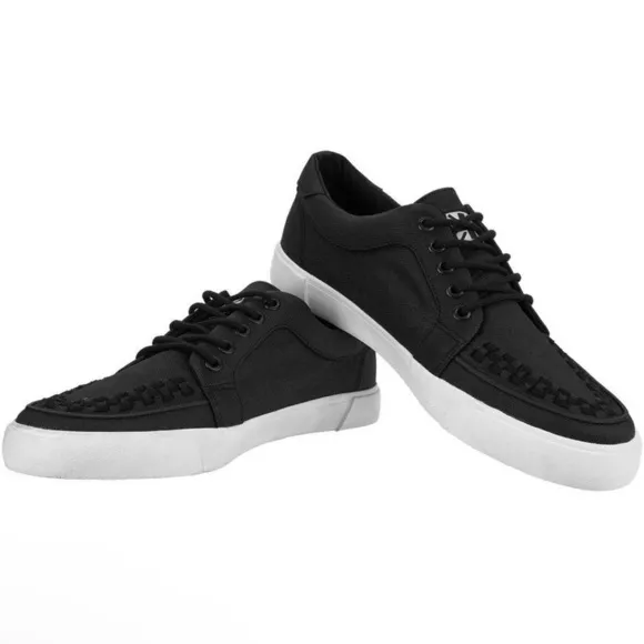 T.U.K. BLACK TWILL NO-RING VLK SNEAKER US 4 (Boys) or EUC 37 UNISEX. New.