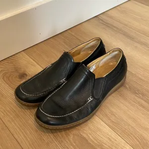 Ugg Australia Men's Black Leather Loafers Size 11