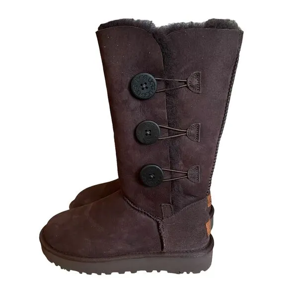 UGG Bailey Button Triplet II Boots Size 5 Chocolate Brown 1016227