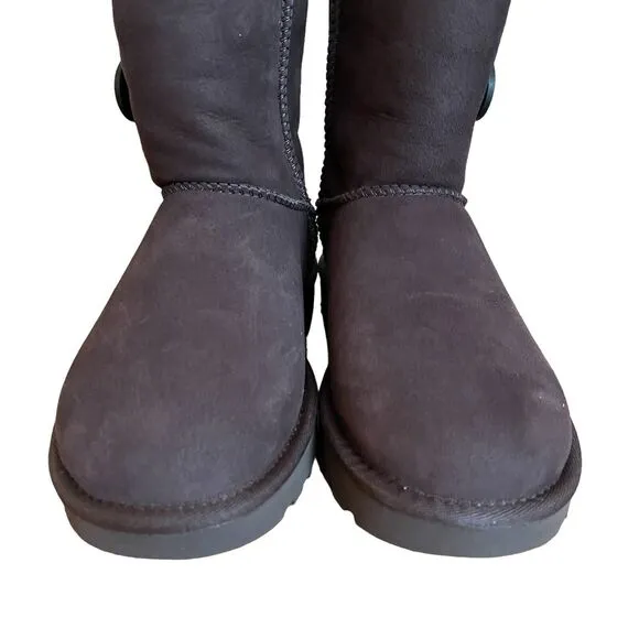 UGG Bailey Button Triplet II Boots Size 5 Chocolate Brown 1016227