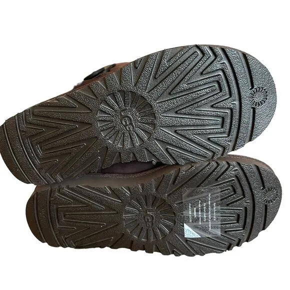 UGG Bailey Button Triplet II Boots Size 5 Chocolate Brown 1016227