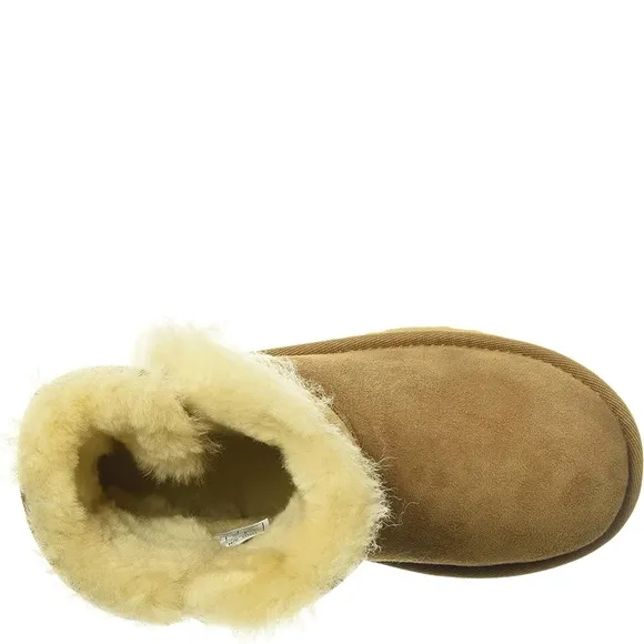 UGG Big Kids Bailey Button II Boots Chestnut Size 13K