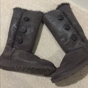 Ugg Brown Bailey Button Boots Sz 8