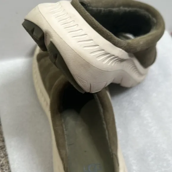 Ugg burnt Olivia suede mens sandals size 7