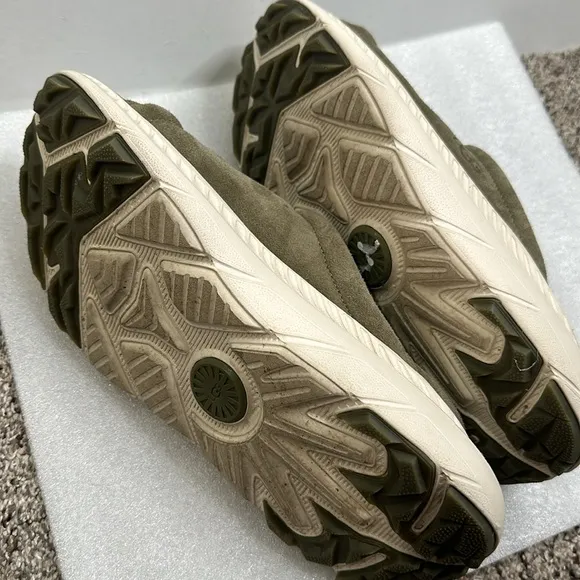 Ugg burnt Olivia suede mens sandals size 7