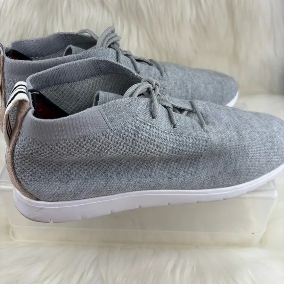 UGG CHUKKA BOOTS SIZE 10 MAN