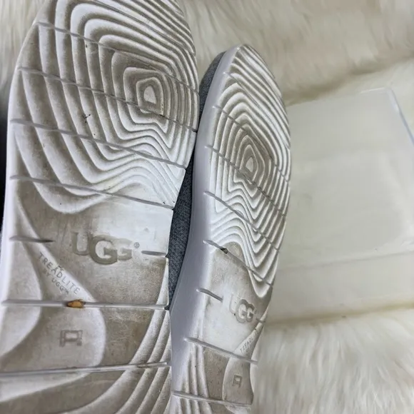 UGG CHUKKA BOOTS SIZE 10 MAN