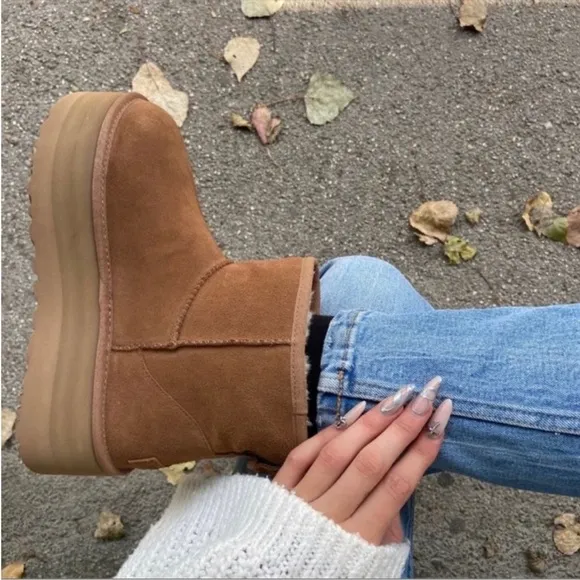 UGG Classic Mini Platform Boots Chestnut