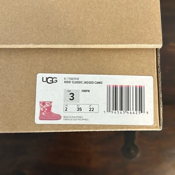 UGG Girls Pink Camo Boots Size 3