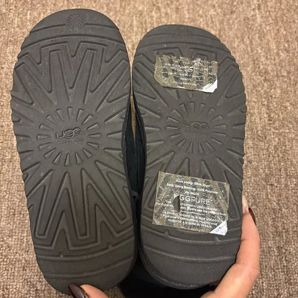 Ugg K Ebony USA kids size 2. EU 32