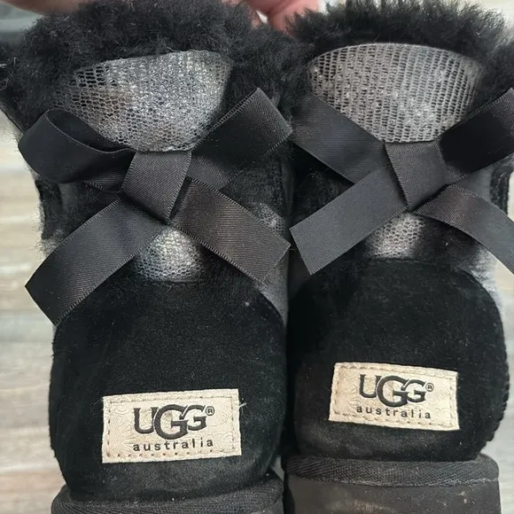 UGG Kids Bailey Bow Boots Snakeprint size 5