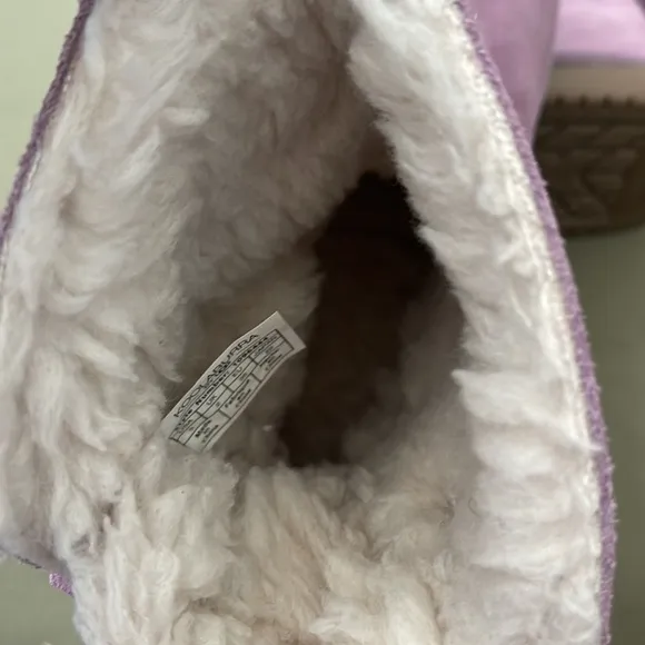 UGG KOOLABURRA  two bows pink color Boots size 3”