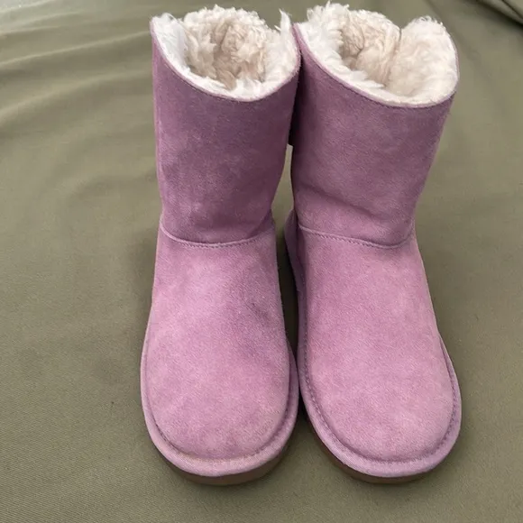 UGG KOOLABURRA  two bows pink color Boots size 3”
