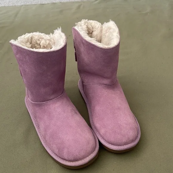 UGG KOOLABURRA  two bows pink color Boots size 3”