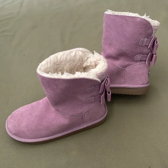 UGG KOOLABURRA  two bows pink color Boots size 3”