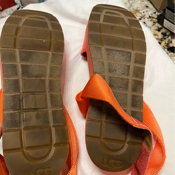 UGG. Lennox Sandals