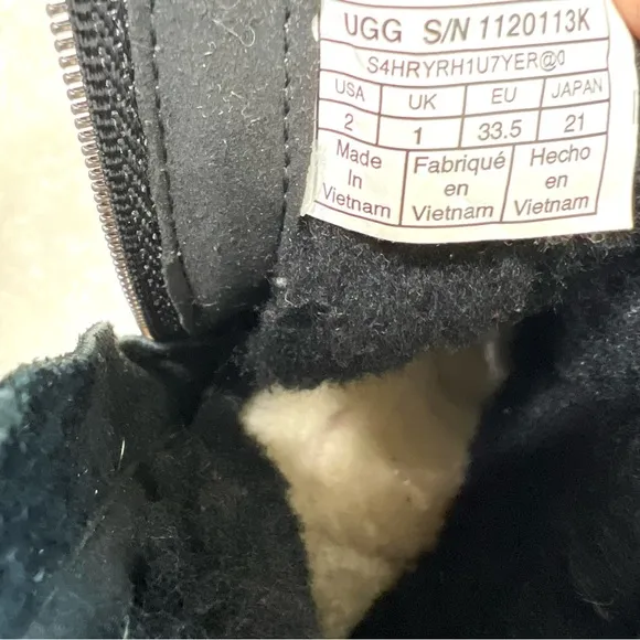 Ugg mini zipper boots black size 2