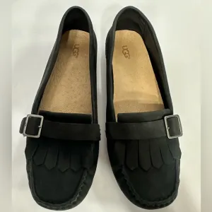 UGG Women's Black Loafers size 8 pre owned Exellent condition.