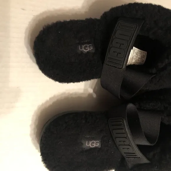 UGG WOMEN'S NEW BLACK SANDALS SIZE: 9