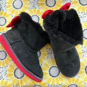UGG AUSTRALIA DISNEY BOOTS SIZE‎ 2