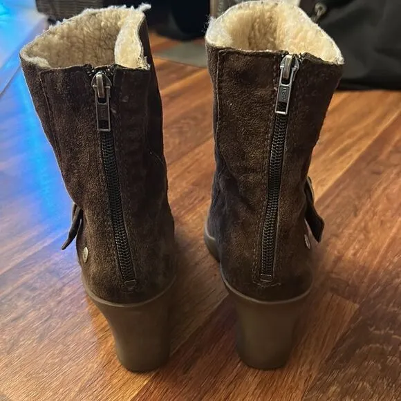 Ugg boots size 9