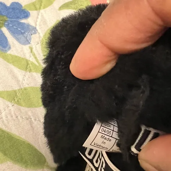 Uggs baby sandals new