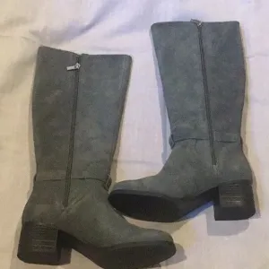 Uggs kookaburra boots