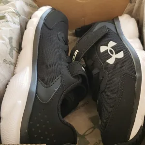 Under Armour Assert Boy sneakers