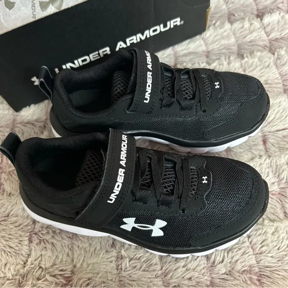 Under Armour Assert Boy sneakers