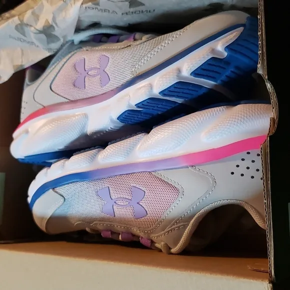 UNDER Armour Girls Assert Sneakers
