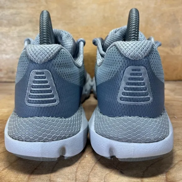 Under Armour HOVR Infinite REFLECTIVE Womens Sz 7.5 Running Shoes Sneakers Gray
