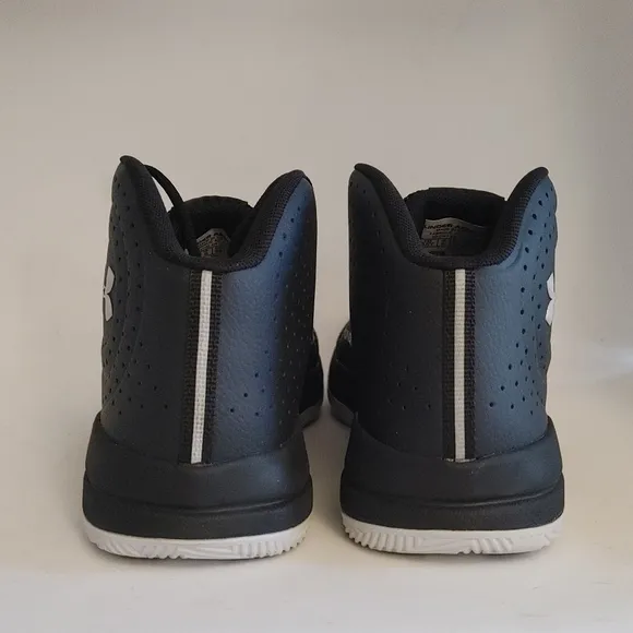 Under Armour Unisex Kids Jet Sneakers Black 6.5Y