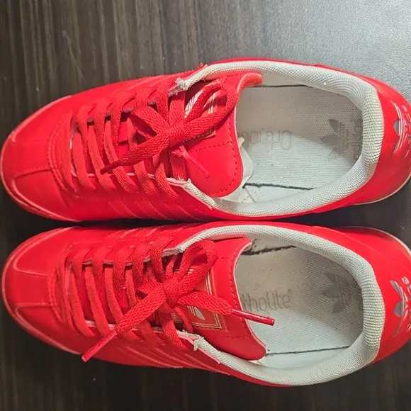 UNISEX Adidas Samoa Red Sneakers Size 6