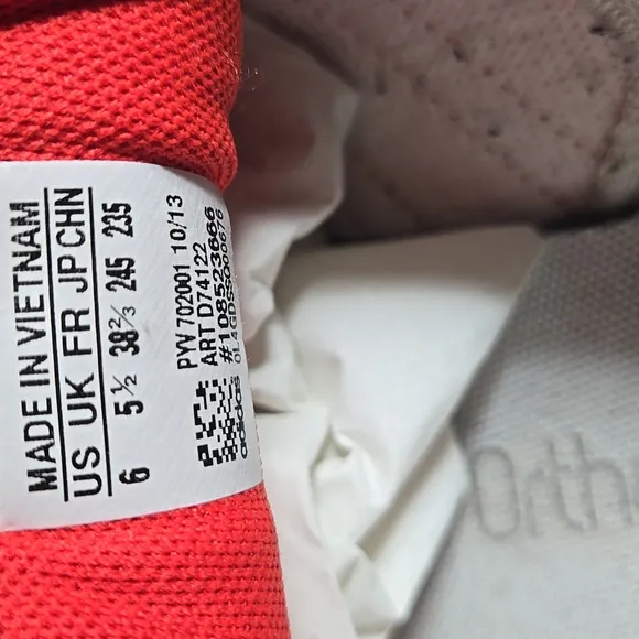 UNISEX Adidas Samoa Red Sneakers Size 6