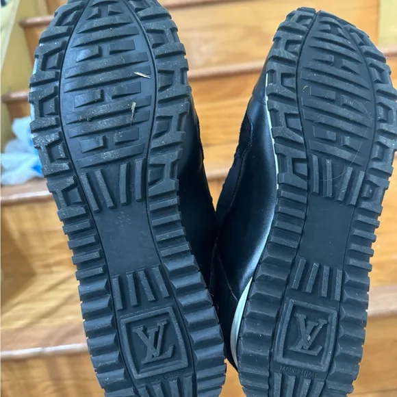 Unisex Black Louis Vuitton Sneakers