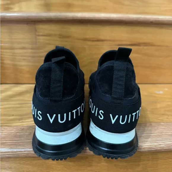 Unisex Black Louis Vuitton Sneakers