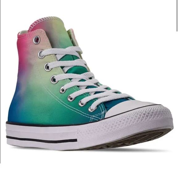 Unisex Chuck Taylor Converse sneakers high top M5 W7