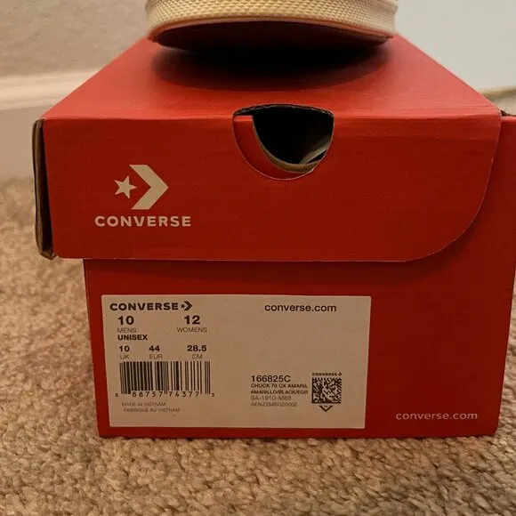 Unisex Converse Chuck Taylor 70 Yellow &amp; Cream Lowtop Sneakers Size M10/W12 BNIB