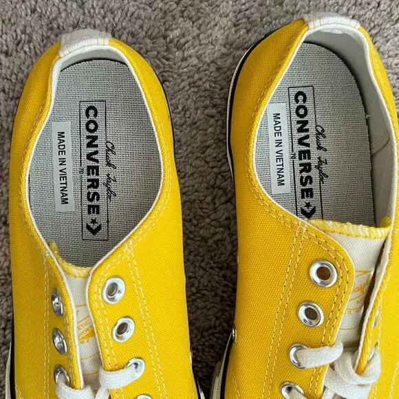 Unisex Converse Chuck Taylor 70 Yellow &amp; Cream Lowtop Sneakers Size M10/W12 BNIB