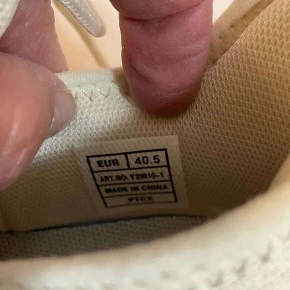Unisex cream color sneakers.  See size chart - 40.5/women 9.5 &amp; men 8