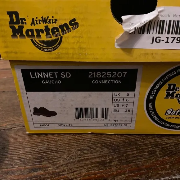 Unisex Dr. Martens Linnet SD ST 4 Eye Shoes Gaucho Size 6 US Men/7US Women New