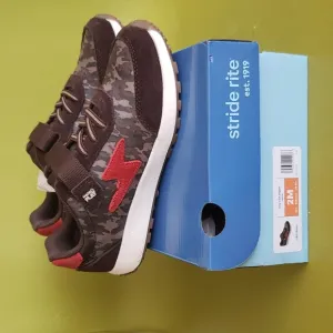 UNISEX M2P ZIPS JOGGER CAMO SNEAKERS