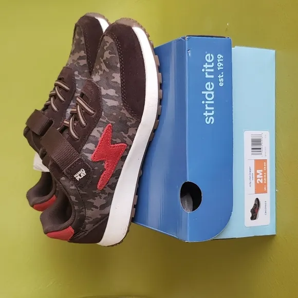 UNISEX M2P ZIPS JOGGER CAMO SNEAKERS