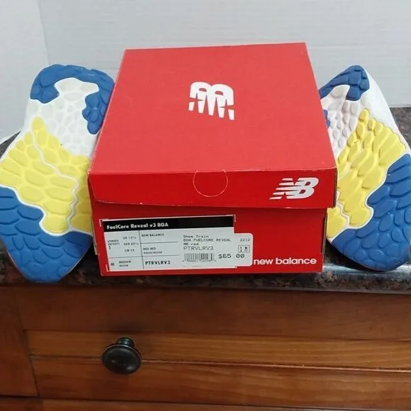 UNISEX New Balance FuelCore Reveal Sneakers...SIZE 1