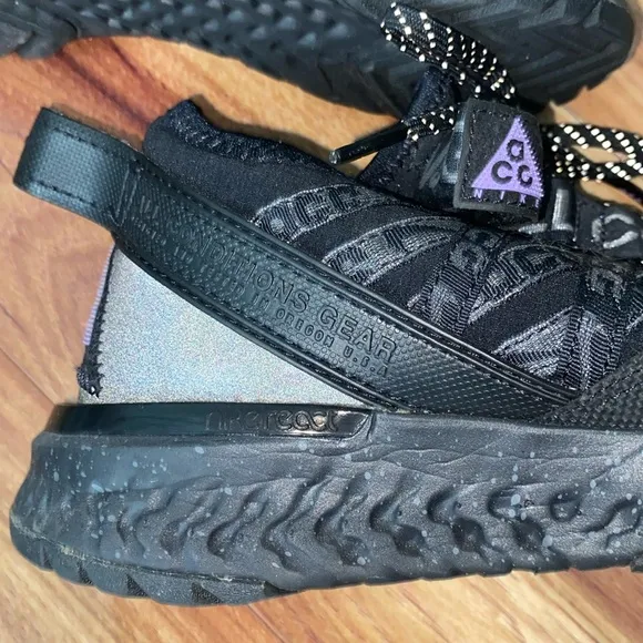 Unisex Nike React ACG size 4  sneakers