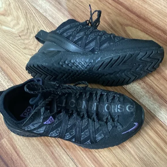 Unisex Nike React ACG size 4  sneakers