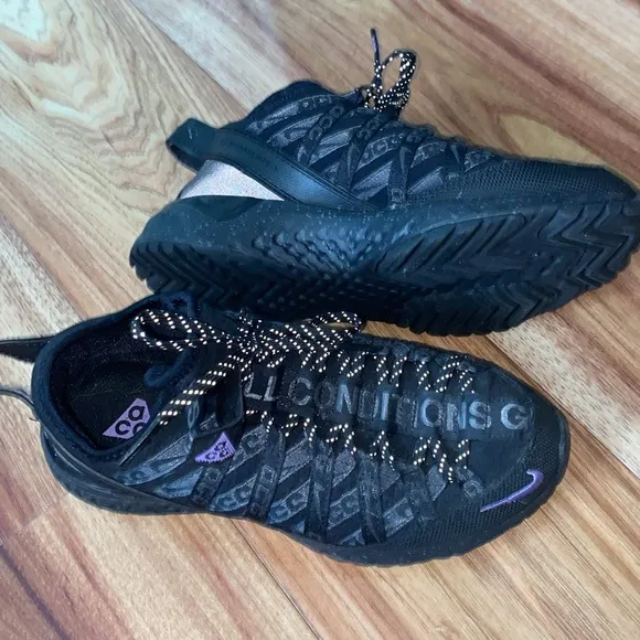 Unisex Nike React ACG size 4  sneakers