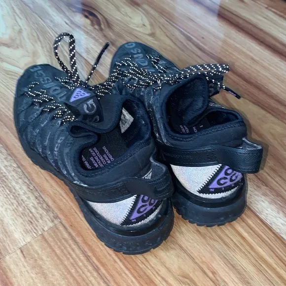 Unisex Nike React ACG size 4  sneakers