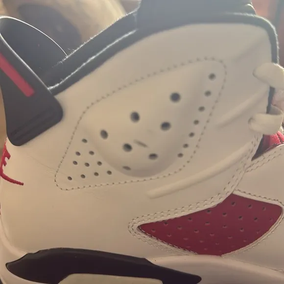 Unisex Red and White AIR JORDAN’S Nike Sneakers men’s size 7 women’s size 9