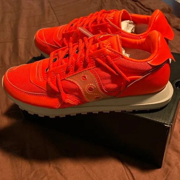 Unisex Red Sneakers by Saucony Brand. NIB!